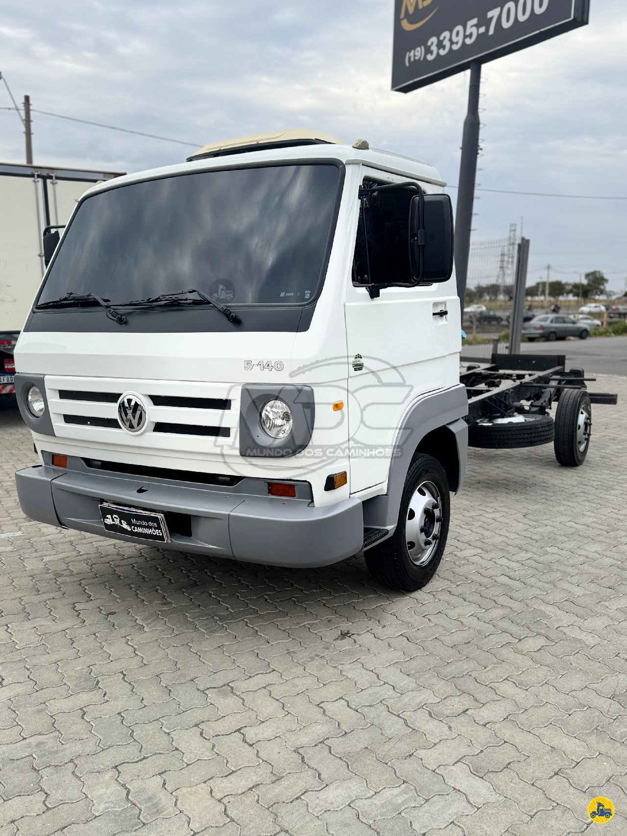 CAMINHAO VOLKSWAGEN VW 5140 Chassis 3/4 4x2 Mundo dos Caminhões SUMARE SÃO PAULO SP